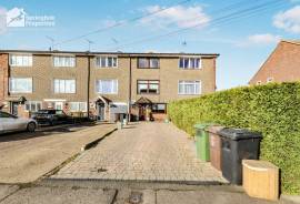 4 bedroom, Town house for sale