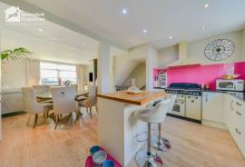 4 bedroom, Town house for sale