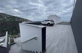 Luxury T3 Villa with Breathtaking Views – Ribeira Brava