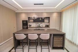 Exquisite 4-Bedroom Villa with Pool in Prime Location in Almancil