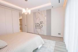 Exquisite 4-Bedroom Villa with Pool in Prime Location in Almancil