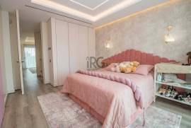 Exquisite 4-Bedroom Villa with Pool in Prime Location in Almancil