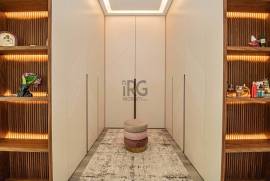 Exquisite 4-Bedroom Villa with Pool in Prime Location in Almancil