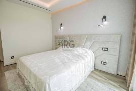 Exquisite 4-Bedroom Villa with Pool in Prime Location in Almancil