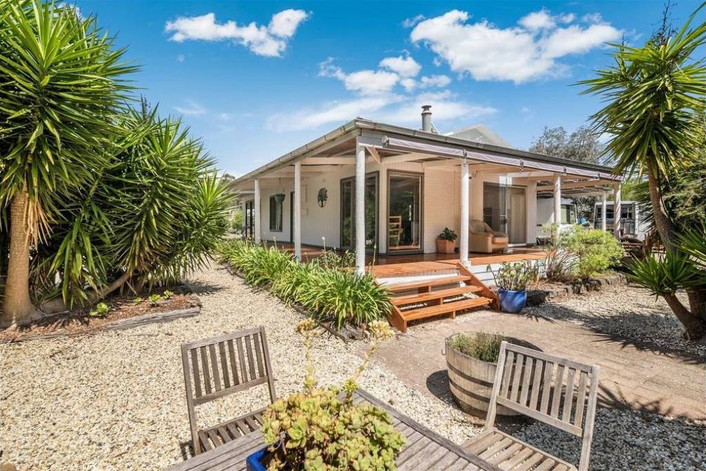 9 Hectare Country Estate For sale in Seymour Victoria