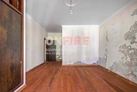 6 Bedroom House with Large Land – Opportunity in São Jorge, Santana