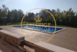 4 bedroom villa with swimming pool for annual rental