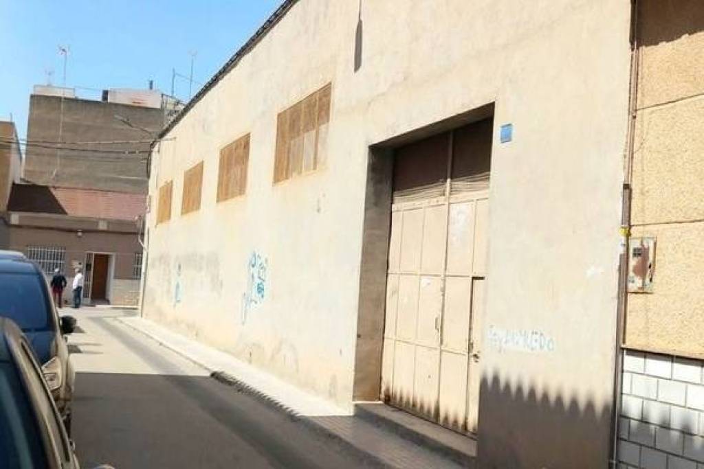 Industrial warehouse for rent in Albatera – 500 m² for €1,200/month