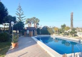 SALE of Country House in Elche.