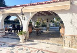 SALE of Country House in Elche.