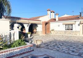 SALE of Country House in Elche.