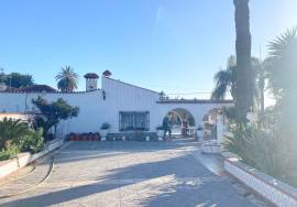 SALE of Country House in Elche.