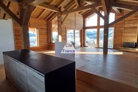 Magnificent Detached Chalet Next to the Ski Resorts