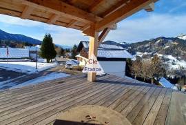Magnificent Detached Chalet Next to the Ski Resorts