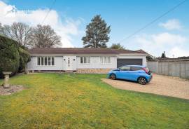3 bedroom, Detached bungalow for sale
