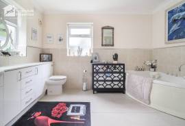 3 bedroom, Detached bungalow for sale