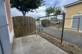 2 room, 32m2 Residential house for sale in Colombiers - 60 000 € *