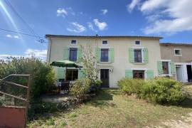 Old Farmstead 3/4 Of An Acre With Outbuildings. Close to Verteuil-Sur-Charente - €146800