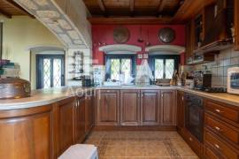 Maisonette 554 sq.m for sale