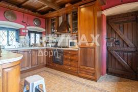 Maisonette 554 sq.m for sale