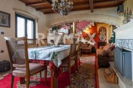 Maisonette 554 sq.m for sale