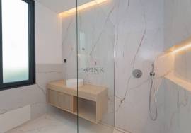 Ocean Oasis Villa - Luxury 4 Bedroom Villa by the Sea in Madeira