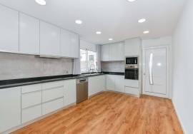 House - 3 Bedrooms - Funchal (Rental)