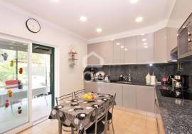 Sale with lifetime usufruct reservation - 3 bedroom villa with swimming pool in Armação de Pêra - Investment Opportunity in the Algarve