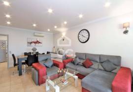 Sale with lifetime usufruct reservation - 3 bedroom villa with swimming pool in Armação de Pêra - Investment Opportunity in the Algarve