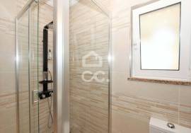 Sale with lifetime usufruct reservation - 3 bedroom villa with swimming pool in Armação de Pêra - Investment Opportunity in the Algarve