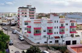 Fully renovated 3 bedroom apartment close to all services - Portimão