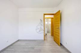 Fully renovated 3 bedroom apartment close to all services - Portimão