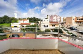 Fully renovated 3 bedroom apartment close to all services - Portimão