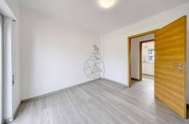 Fully renovated 3 bedroom apartment close to all services - Portimão