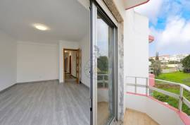 Fully renovated 3 bedroom apartment close to all services - Portimão