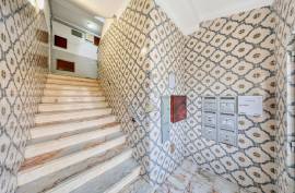 Fully renovated 3 bedroom apartment close to all services - Portimão