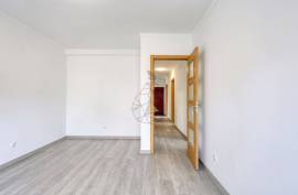 Fully renovated 3 bedroom apartment close to all services - Portimão