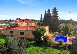 5 BEDROOM VILLA DESIGNED FOR FAMILY LIFE AND ENTERTAINMENT WITH COMFORT AND ELEGANCE - ALBUFEIRA