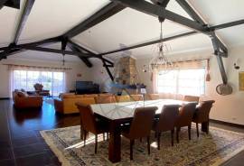 5 BEDROOM VILLA DESIGNED FOR FAMILY LIFE AND ENTERTAINMENT WITH COMFORT AND ELEGANCE - ALBUFEIRA