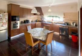 5 BEDROOM VILLA DESIGNED FOR FAMILY LIFE AND ENTERTAINMENT WITH COMFORT AND ELEGANCE - ALBUFEIRA