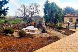 5 BEDROOM VILLA DESIGNED FOR FAMILY LIFE AND ENTERTAINMENT WITH COMFORT AND ELEGANCE - ALBUFEIRA