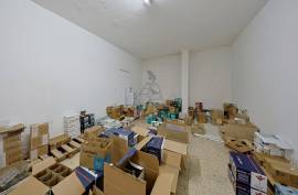 City Centre Shop with Ground Floor and Basement - Portimão