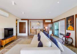 Refurbished 3 + 1 Bedroom Apartment in Rio Park Residence Condominium | Panoramic View of the Arade River – Portimão