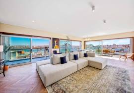 Refurbished 3 + 1 Bedroom Apartment in Rio Park Residence Condominium | Panoramic View of the Arade River – Portimão