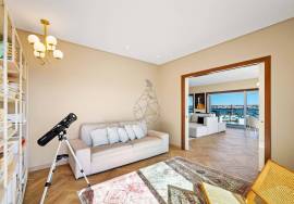 Refurbished 3 + 1 Bedroom Apartment in Rio Park Residence Condominium | Panoramic View of the Arade River – Portimão