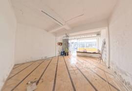 Store for Rent in the Center of Portimão