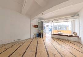 Store for Rent in the Center of Portimão