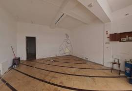 Store for Rent in the Center of Portimão