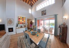 Luxury Single‑Storey 4‑Bedroom Villa with Private Pool - Portimão Luxury Single‑Storey 4‑Bedroom Villa with Private Pool - Portimão