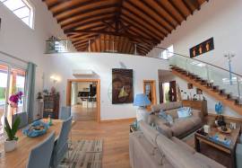 Luxury Single‑Storey 4‑Bedroom Villa with Private Pool - Portimão Luxury Single‑Storey 4‑Bedroom Villa with Private Pool - Portimão